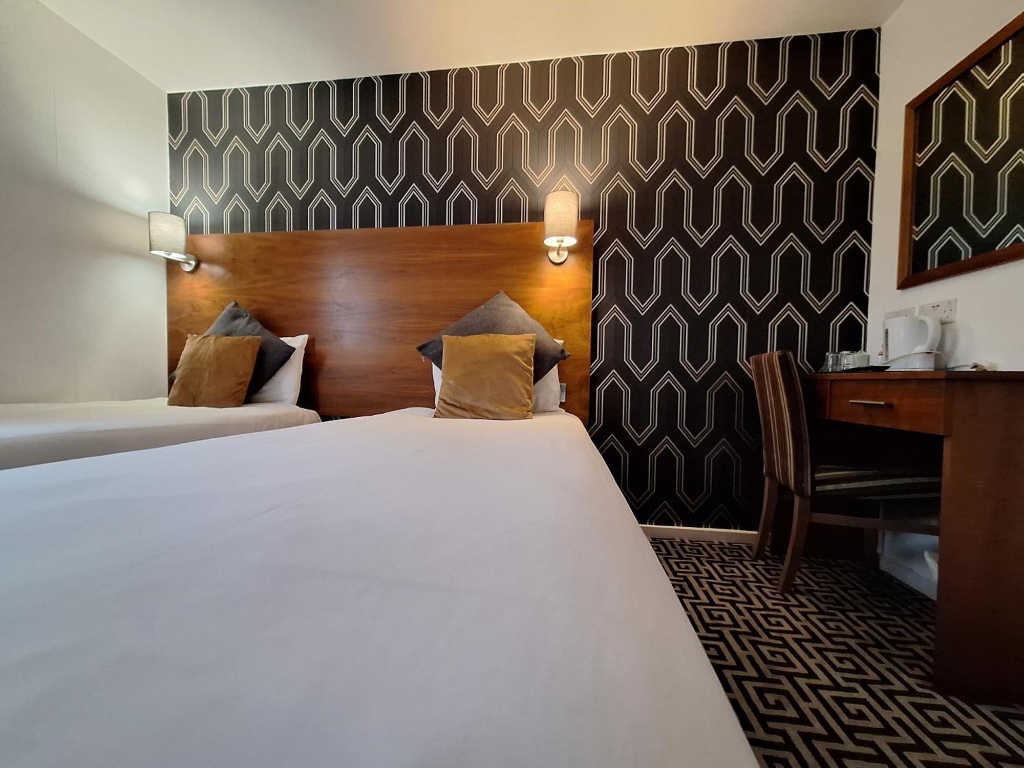 Stockwood Hotel - Luton Airport Exteriör bild
