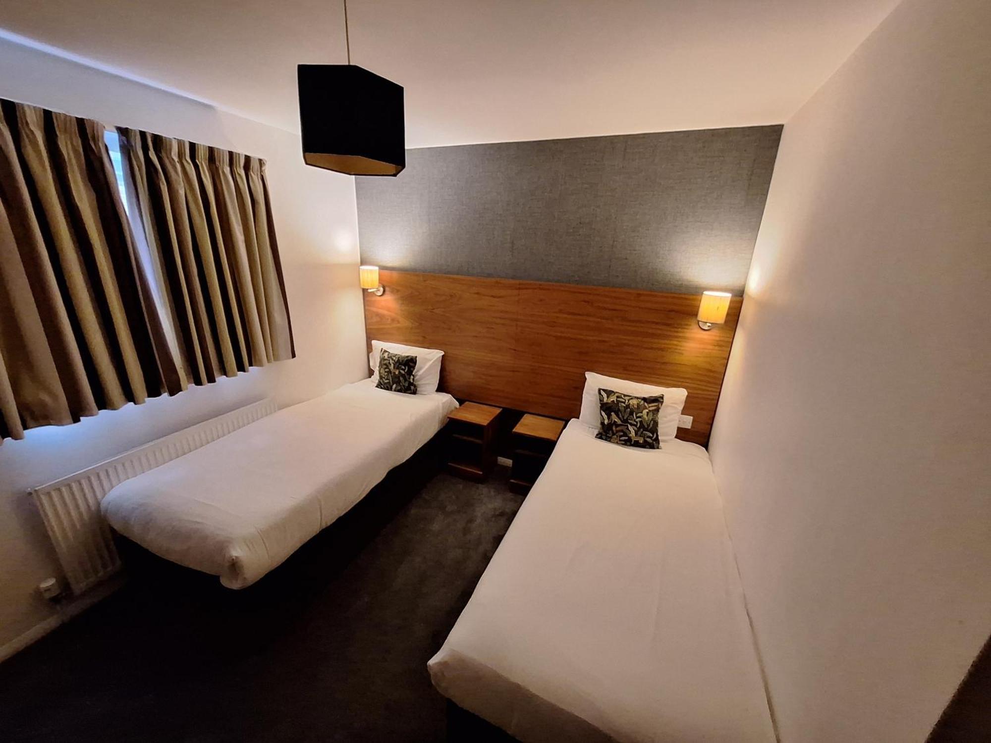 Stockwood Hotel - Luton Airport Exteriör bild